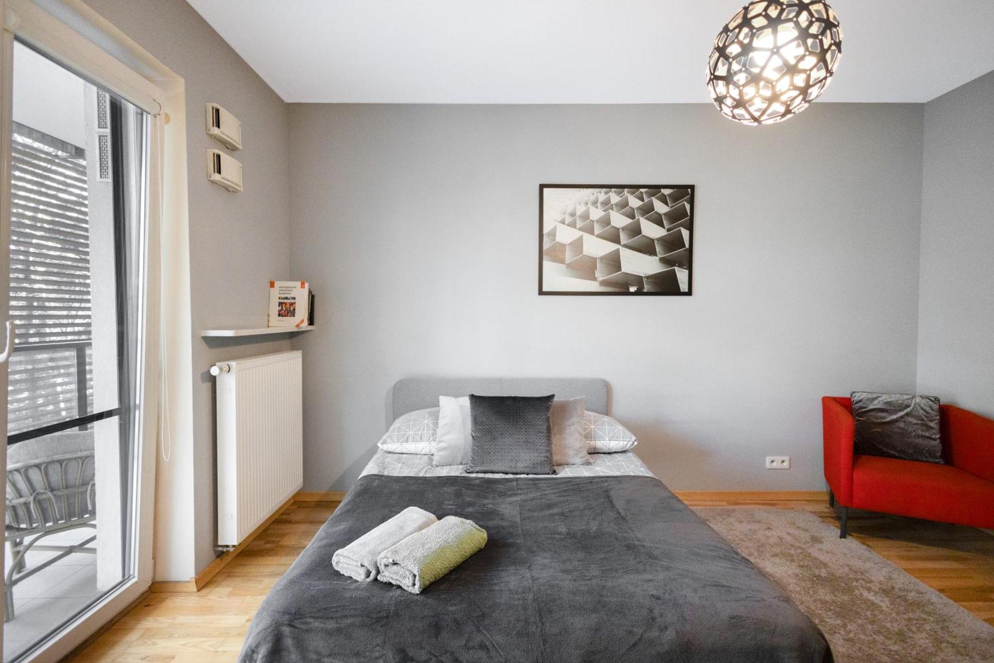 Апартаменти Clicktheflat Artistic Estate *